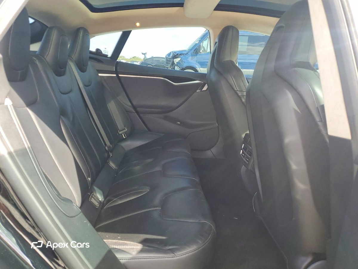Tesla Model S 2016