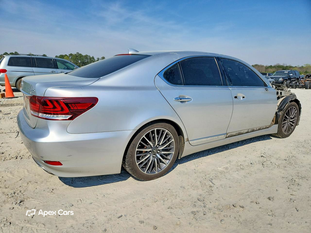 Lexus LS 2015