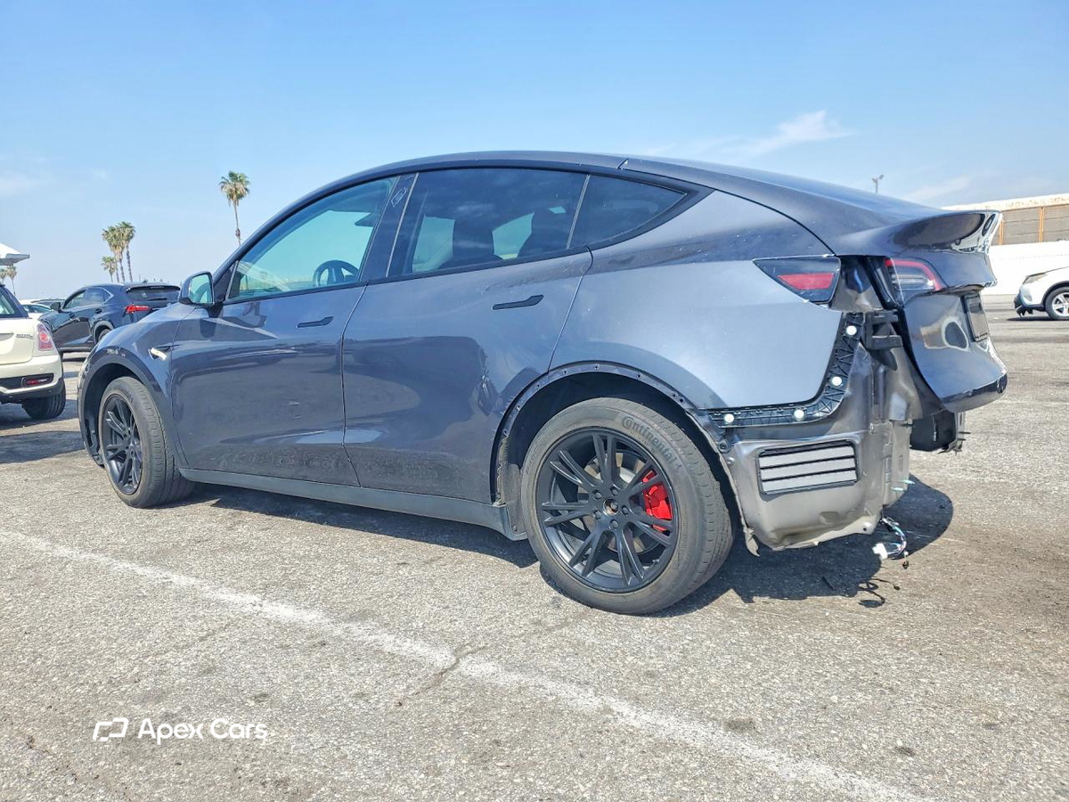 Tesla Model Y 2021