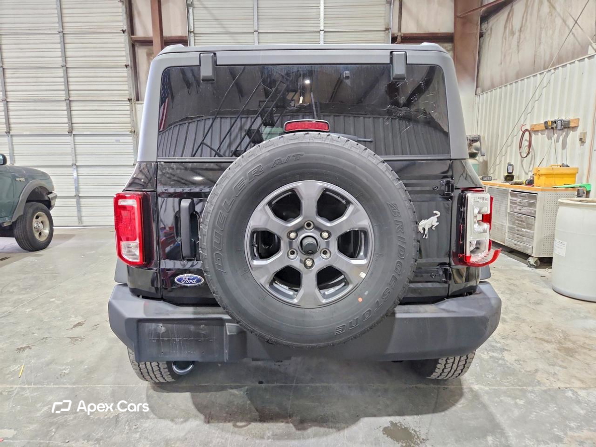 Ford Bronco 2024