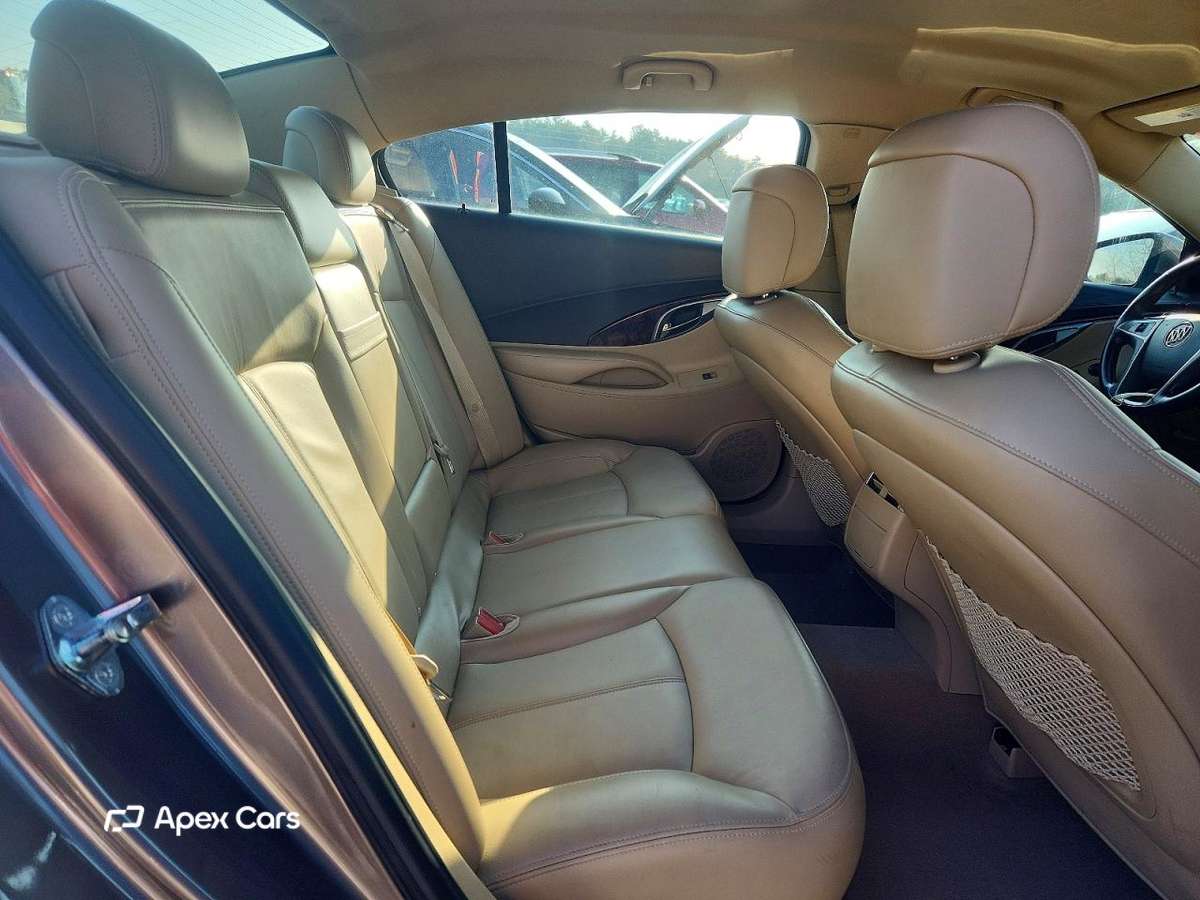 Buick LaCrosse 2011