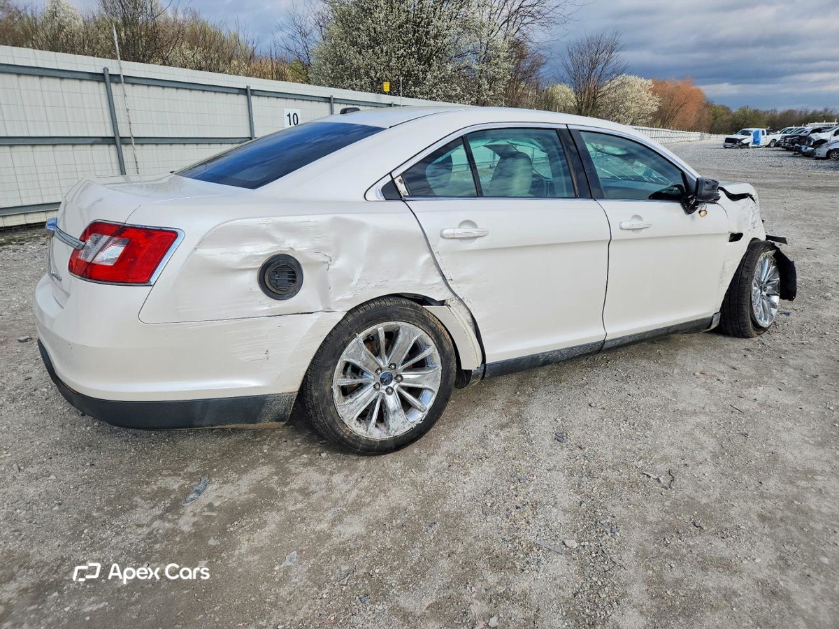 Ford Taurus 2011
