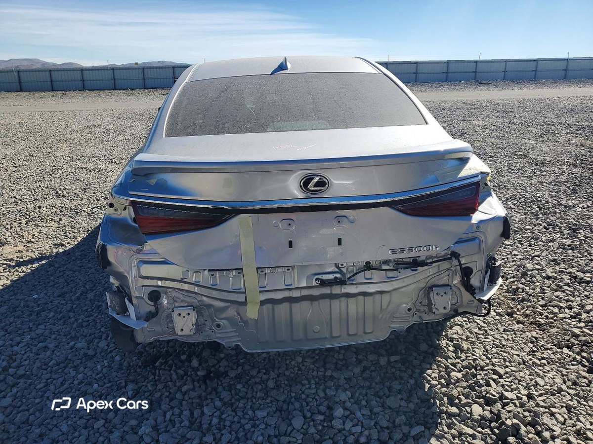 Lexus ES 2024