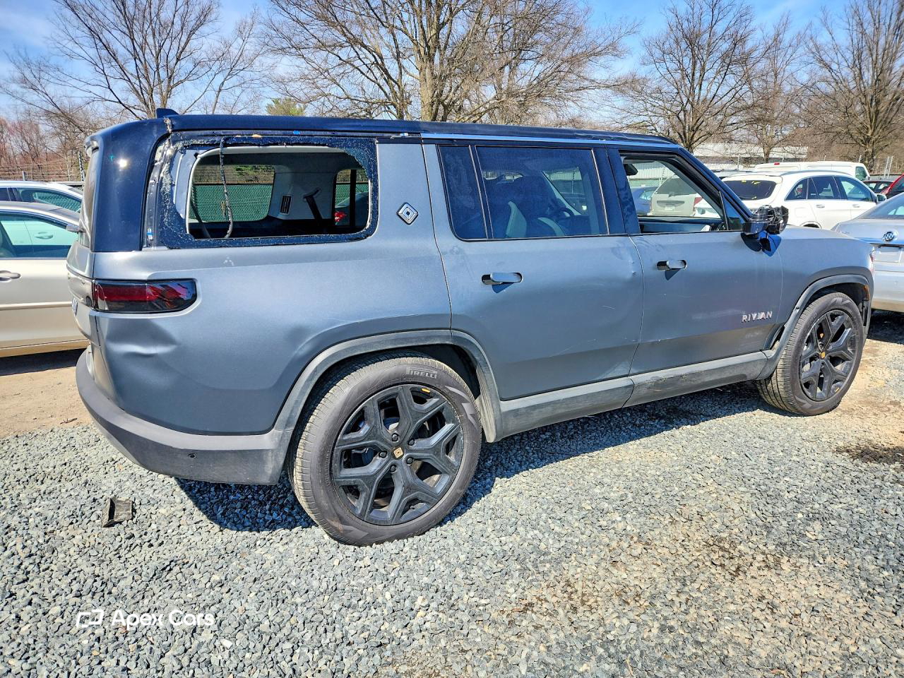 Rivian R1S 2024