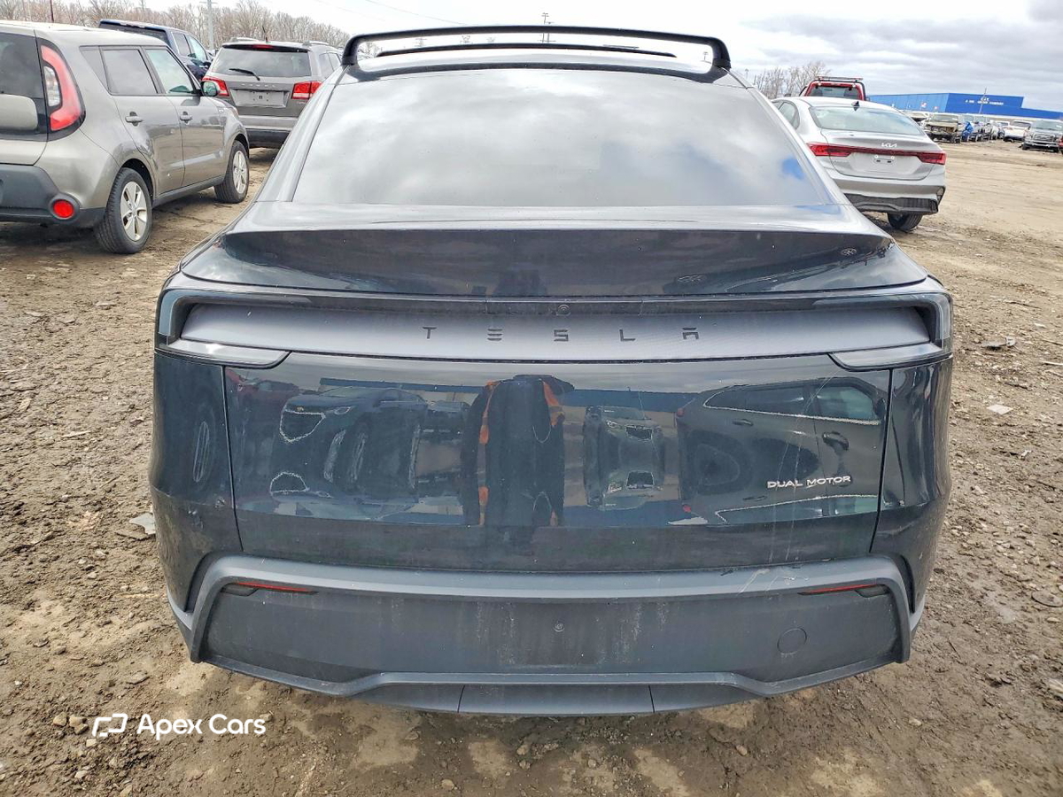 Tesla Model Y 2026