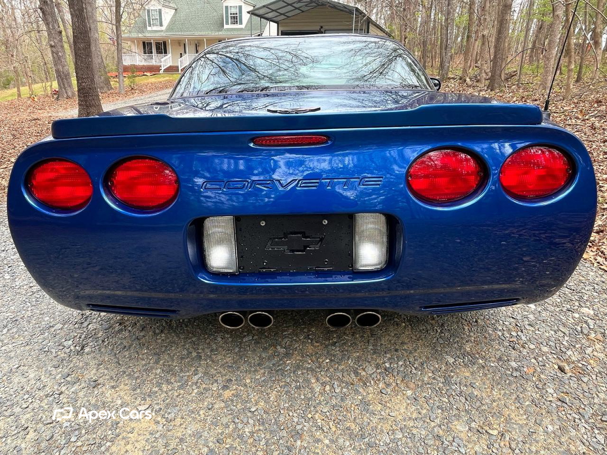 Chevrolet Corvette 2002