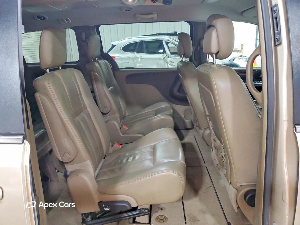 Chrysler Voyager 2013