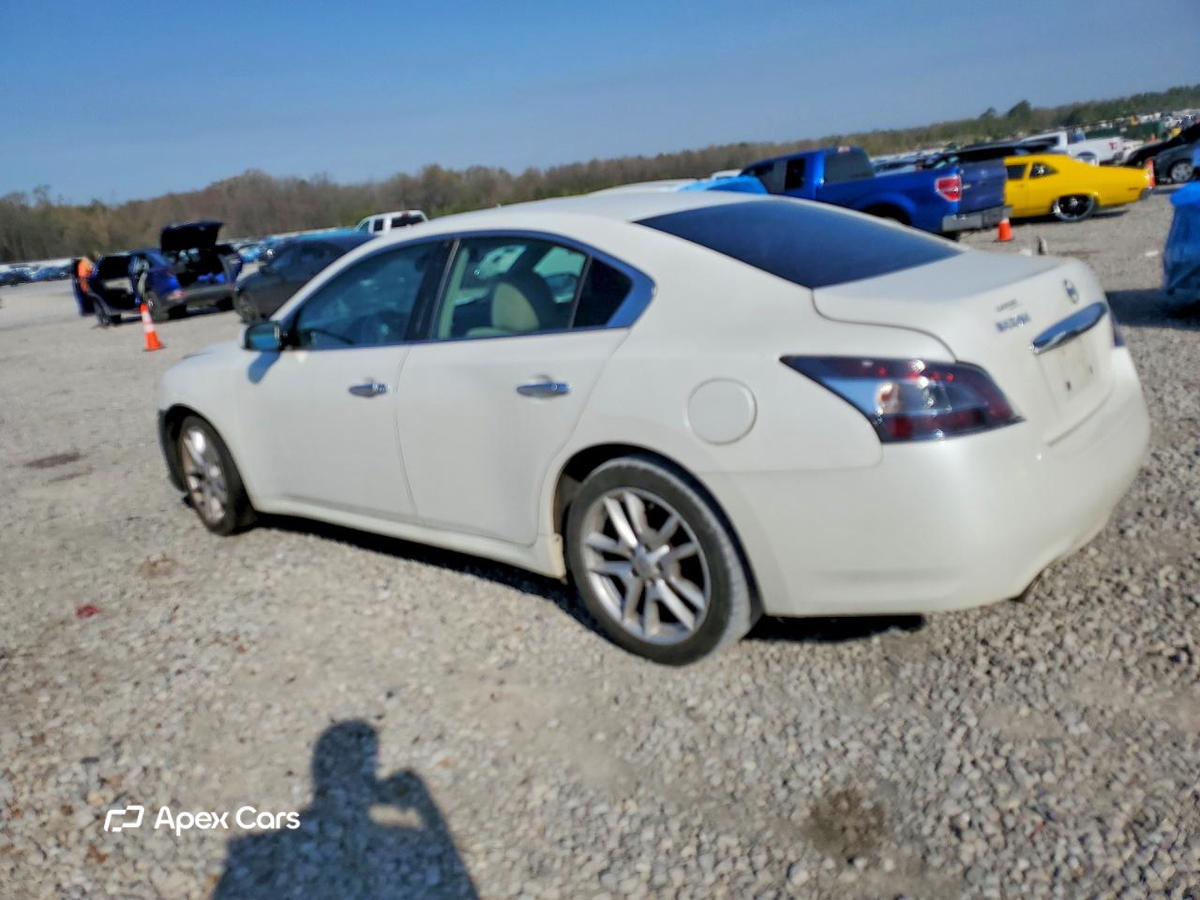 Nissan Maxima 2014