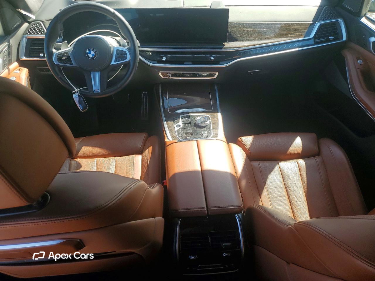 BMW X7 2025