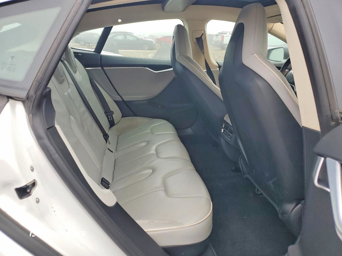 Tesla Model S 2013