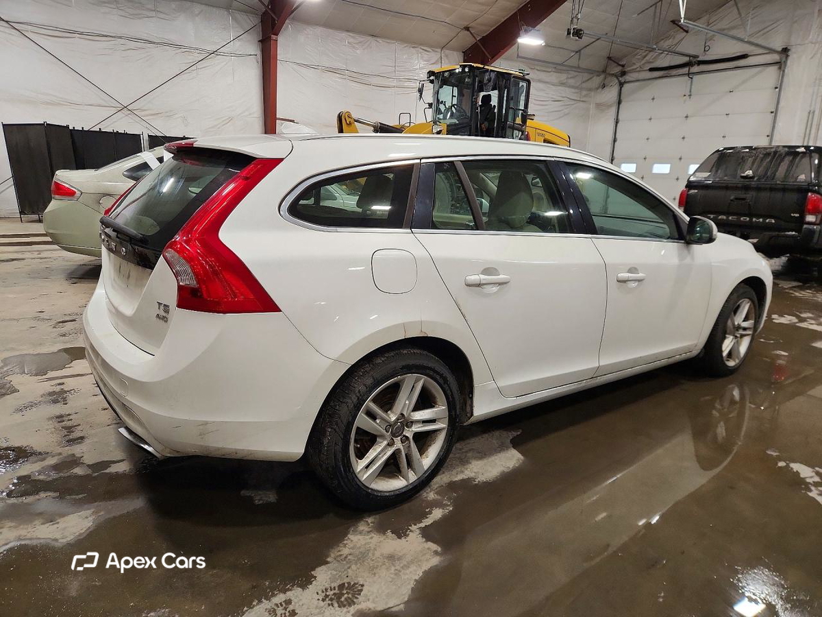 Volvo V60 2015