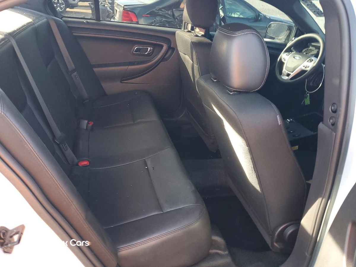 Ford Taurus 2016