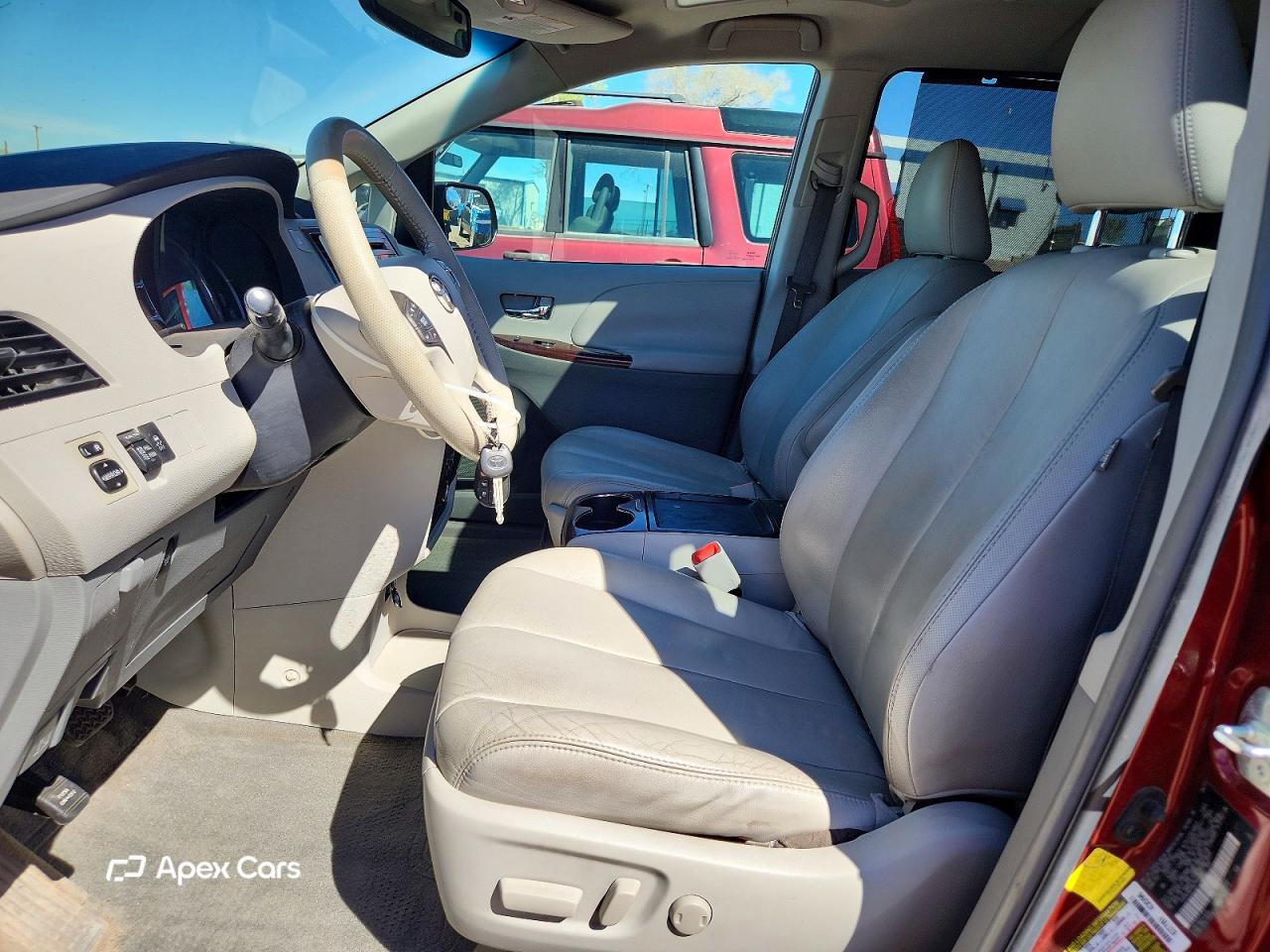 Toyota Sienna 2011