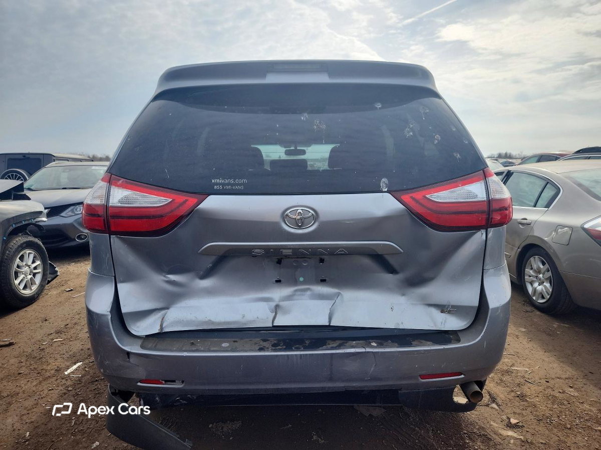Toyota Sienna 2015