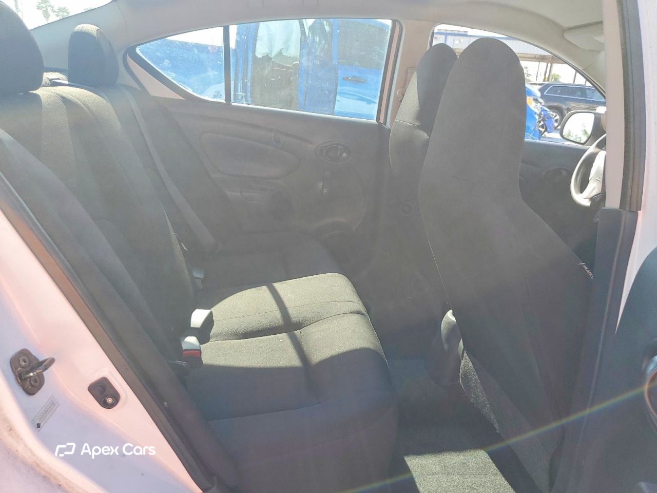 Nissan Versa 2015