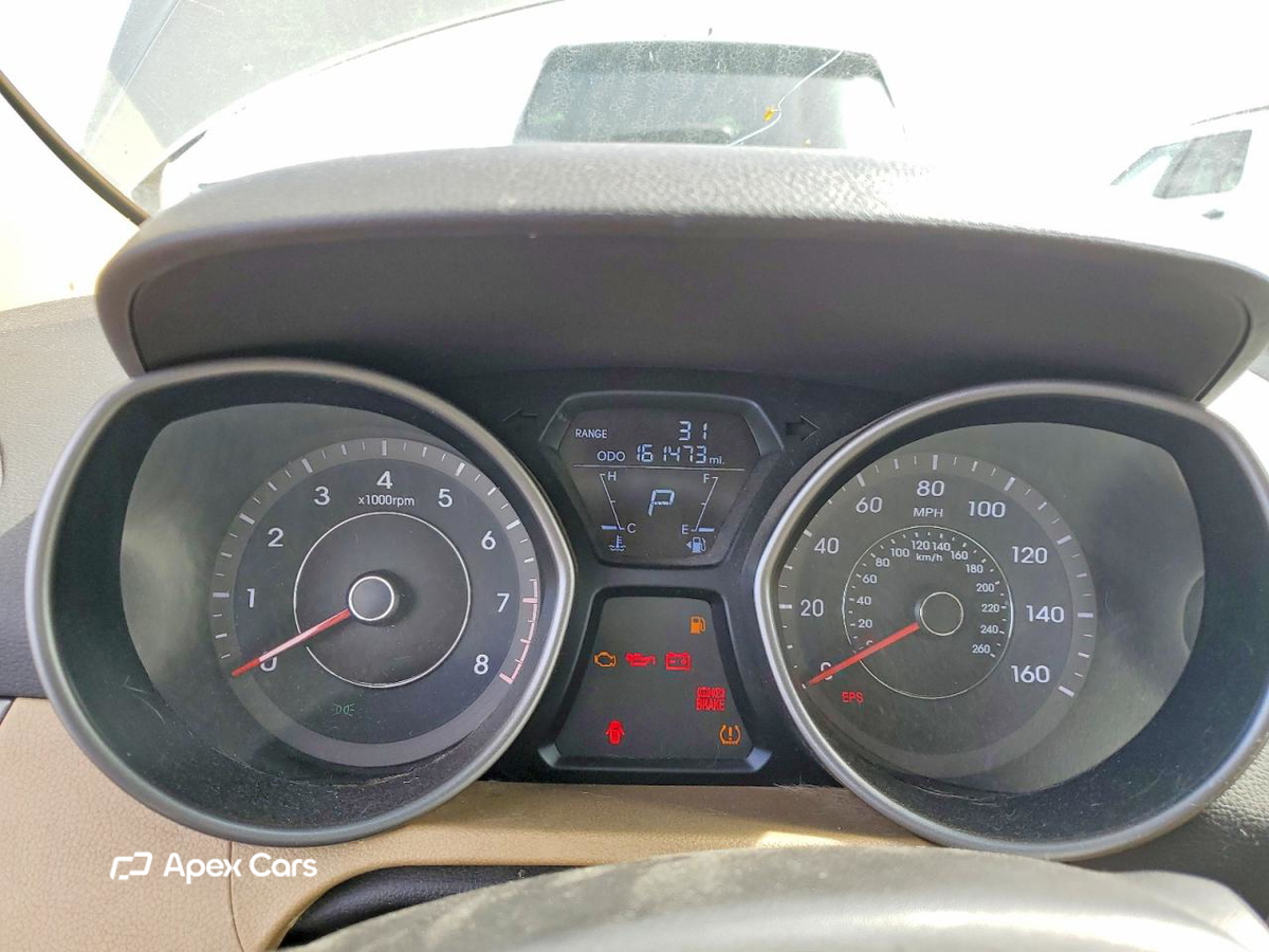 Hyundai Elantra 2013