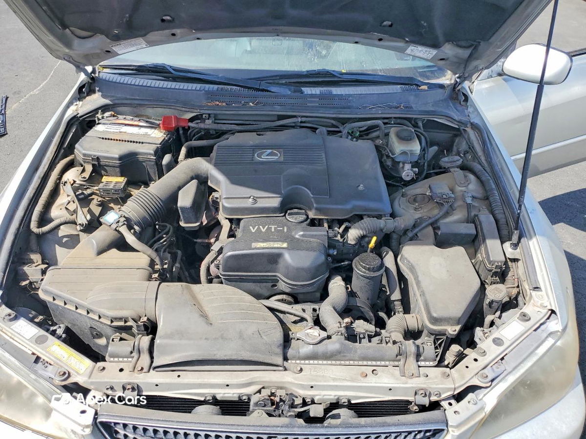 Lexus IS 2004