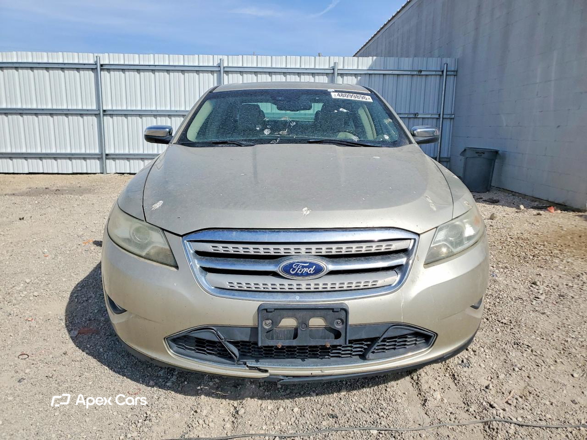 Ford Taurus 2011