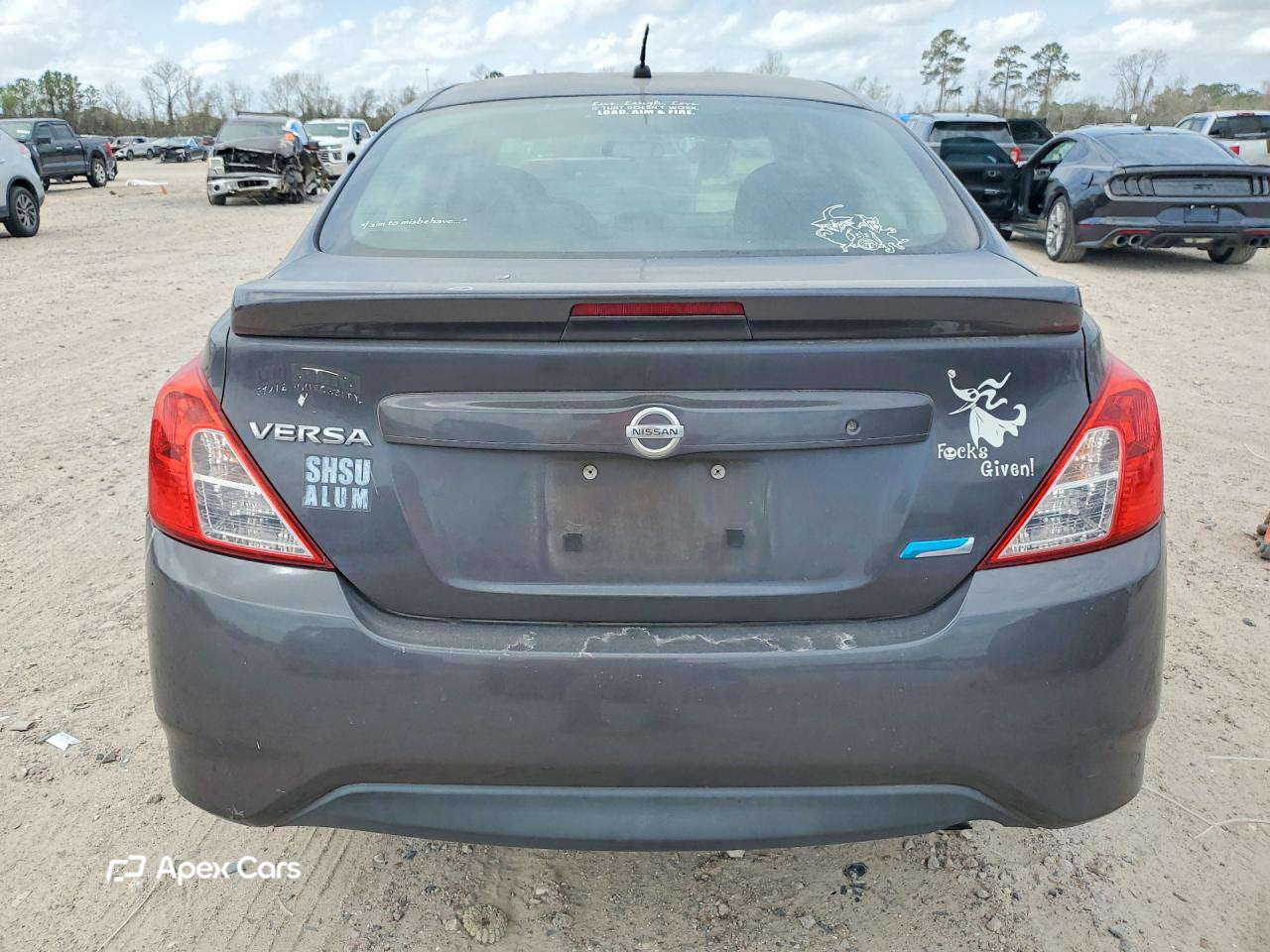Nissan Versa 2015
