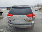 Toyota Sienna 2011
