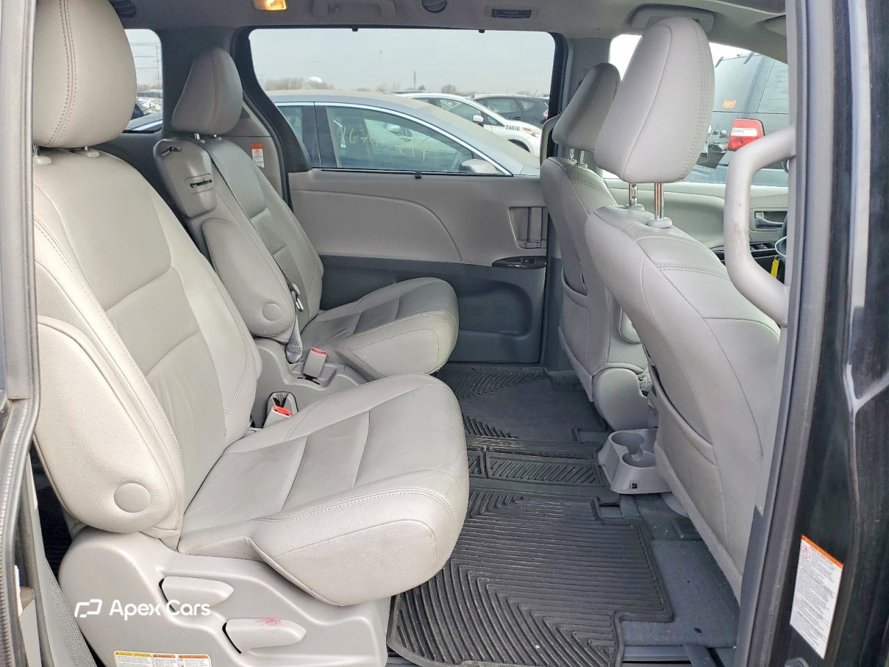 Toyota Sienna 2015