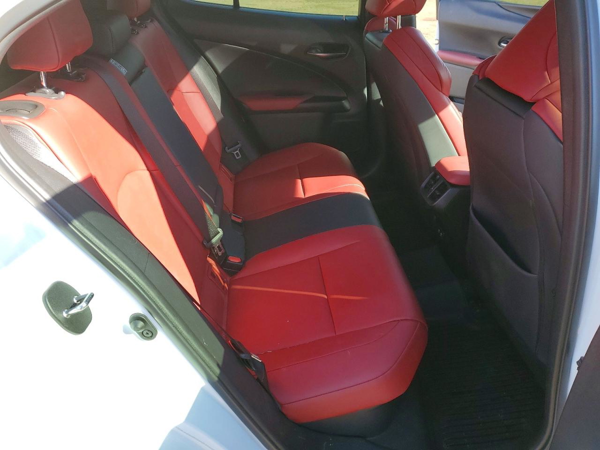 Lexus UX 2020