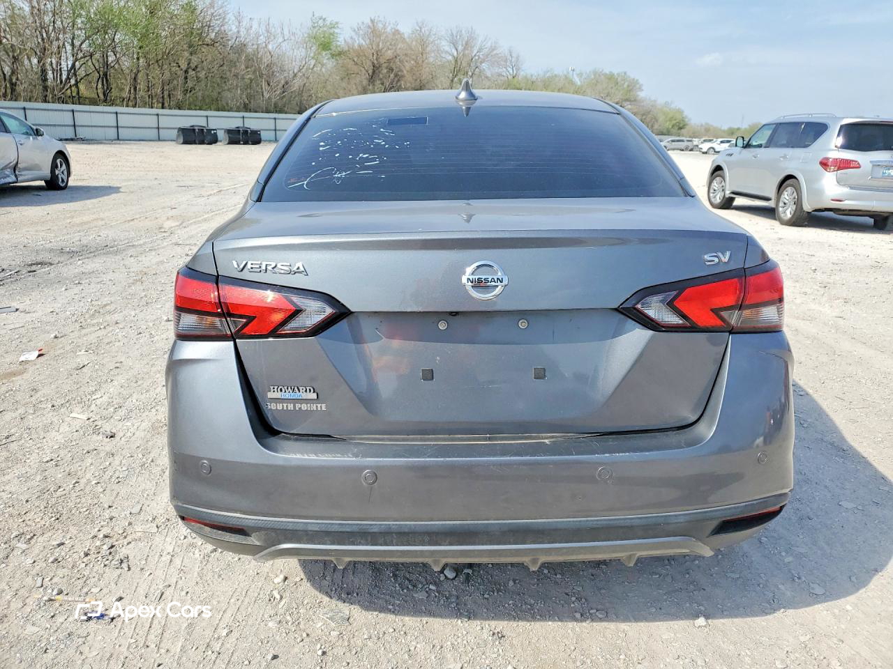 Nissan Versa 2021