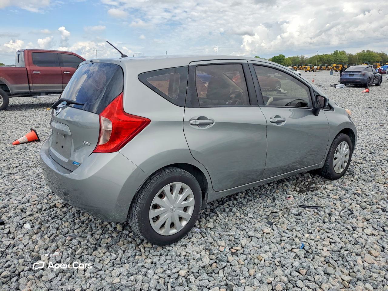 Nissan Versa 2015