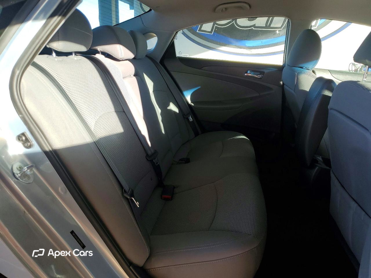 Hyundai Sonata 2013