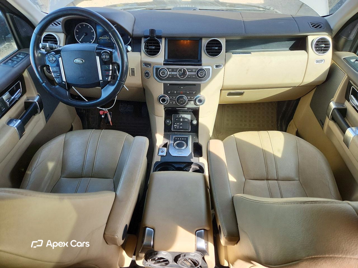 Land Rover LR4 2016