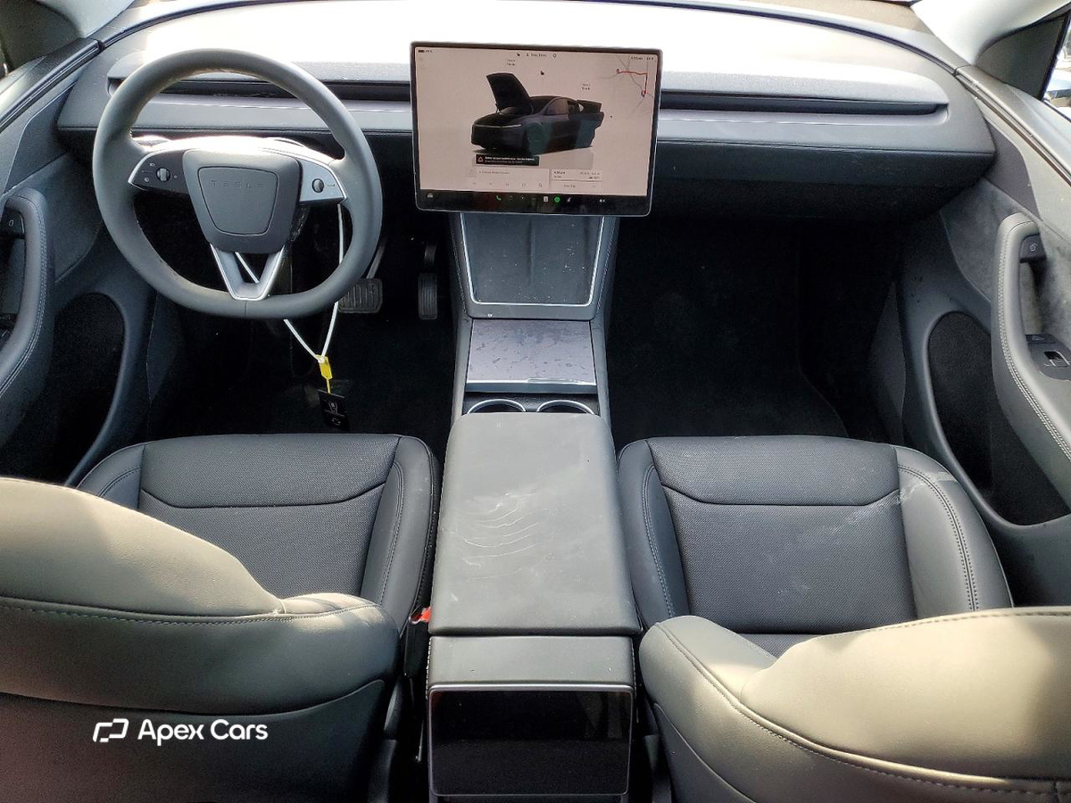 Tesla Model Y 2026