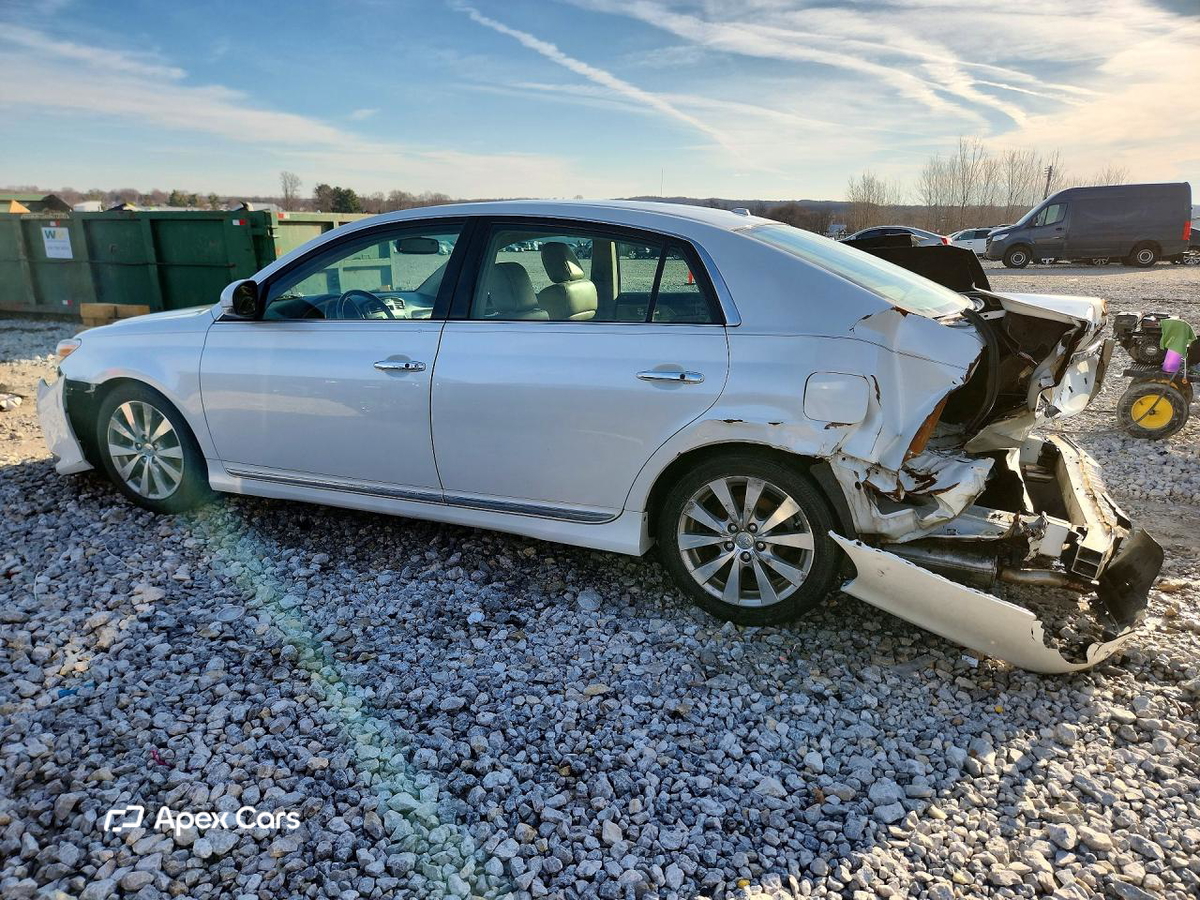 Toyota Avalon 2011
