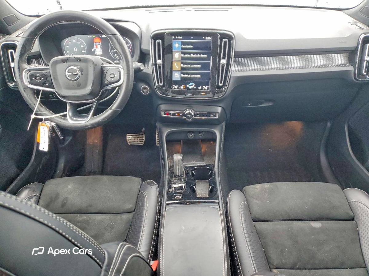 Volvo XC40 2021