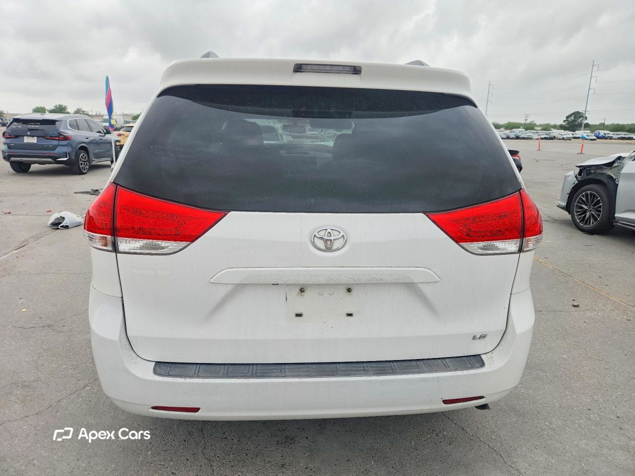 Toyota Sienna 2011