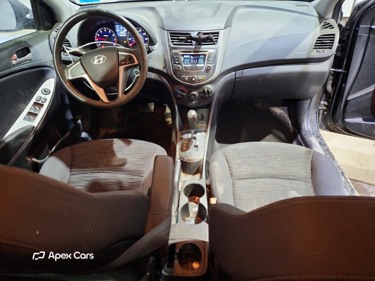 Hyundai Accent 2015