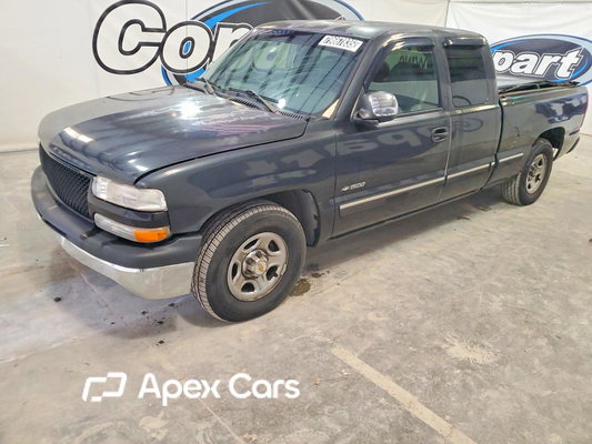 Chevrolet Silverado 2002 - Image 1 of 5