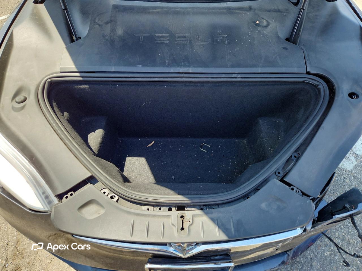 Tesla Model S 2020