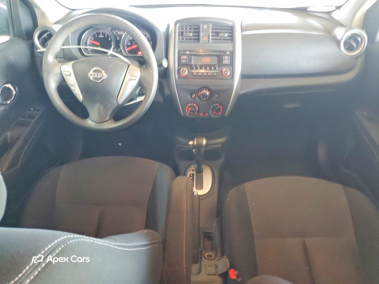 Nissan Versa 2015