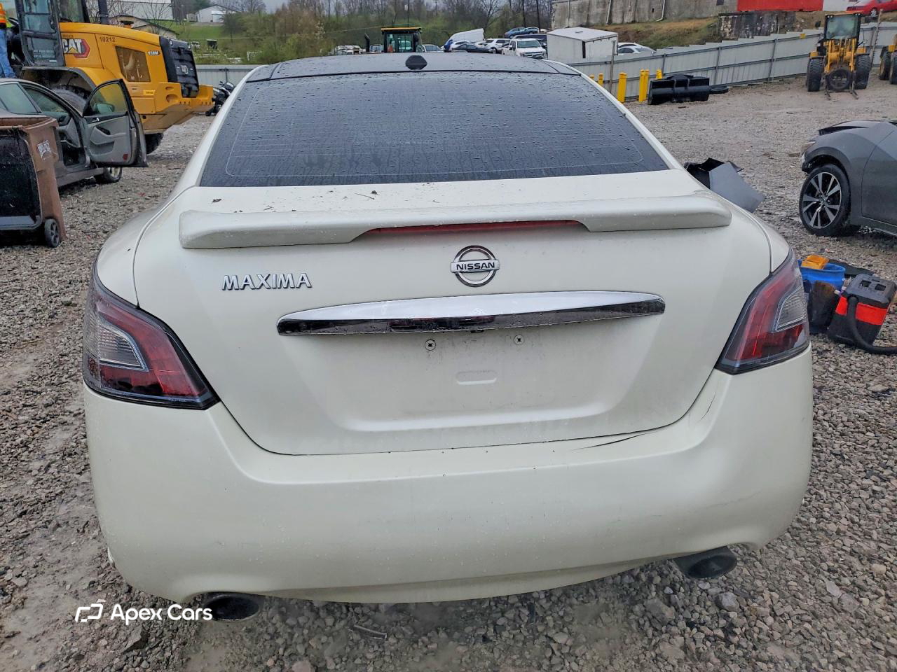 Nissan Maxima 2014
