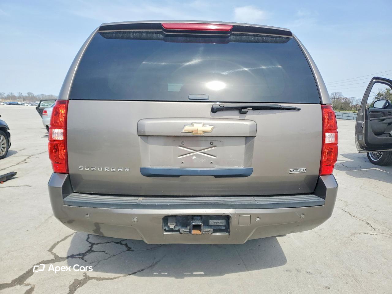 Chevrolet Suburban 2011