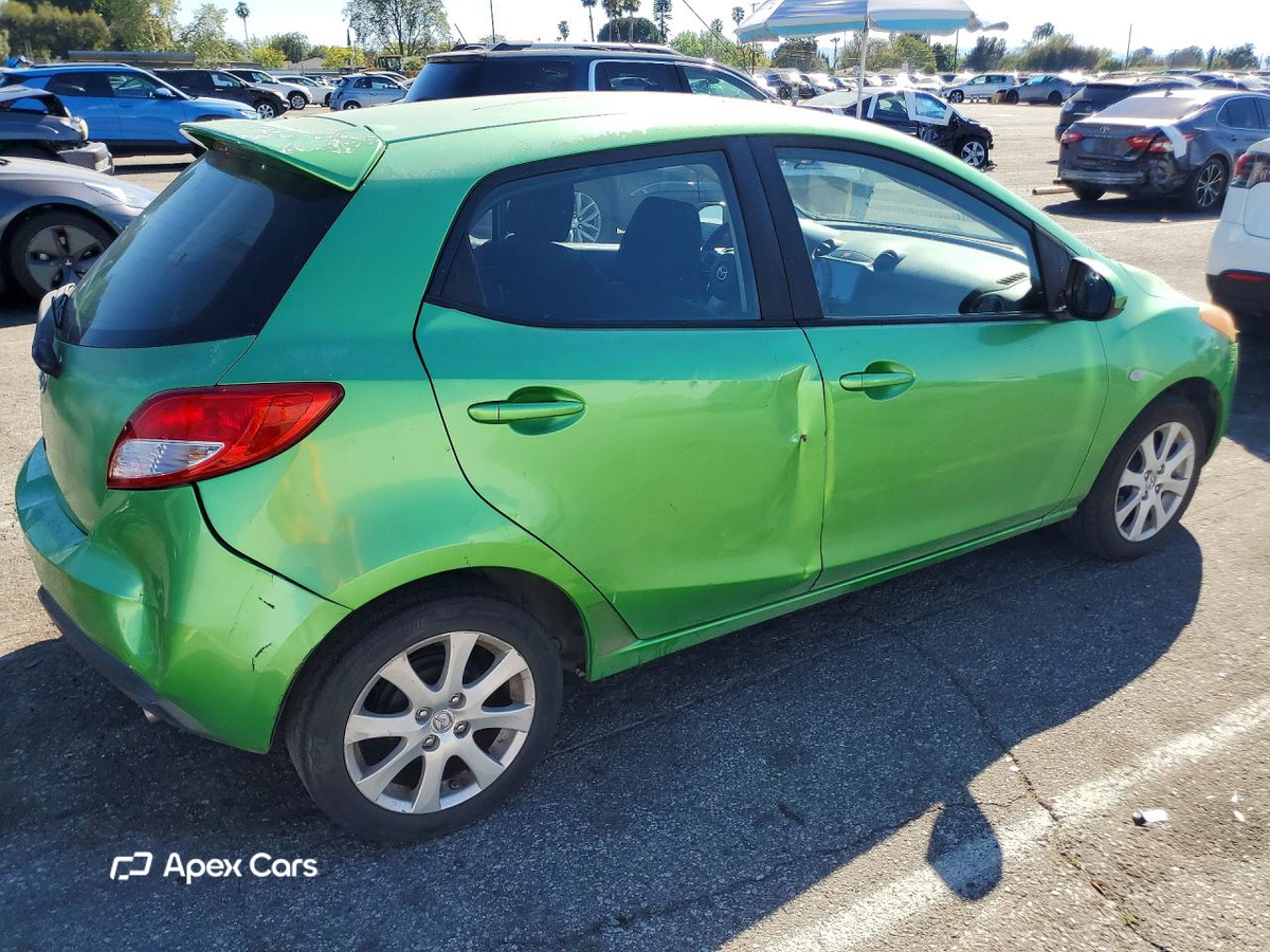 Mazda 2 2011