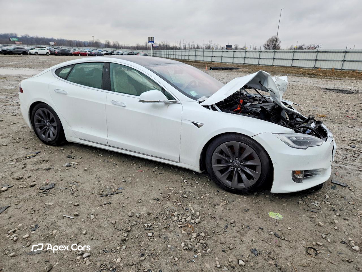 Tesla Model S 2018