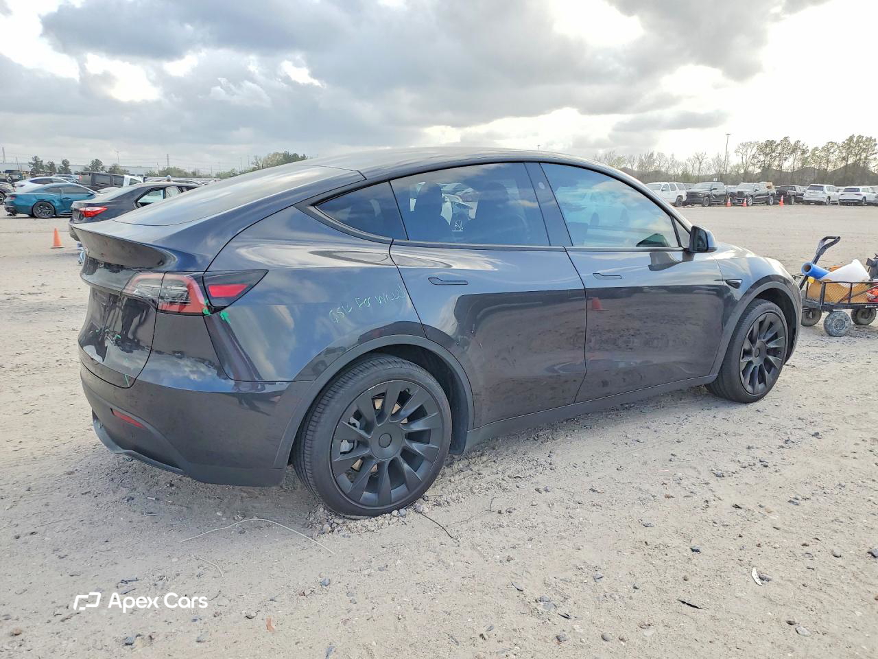 Tesla Model Y 2024