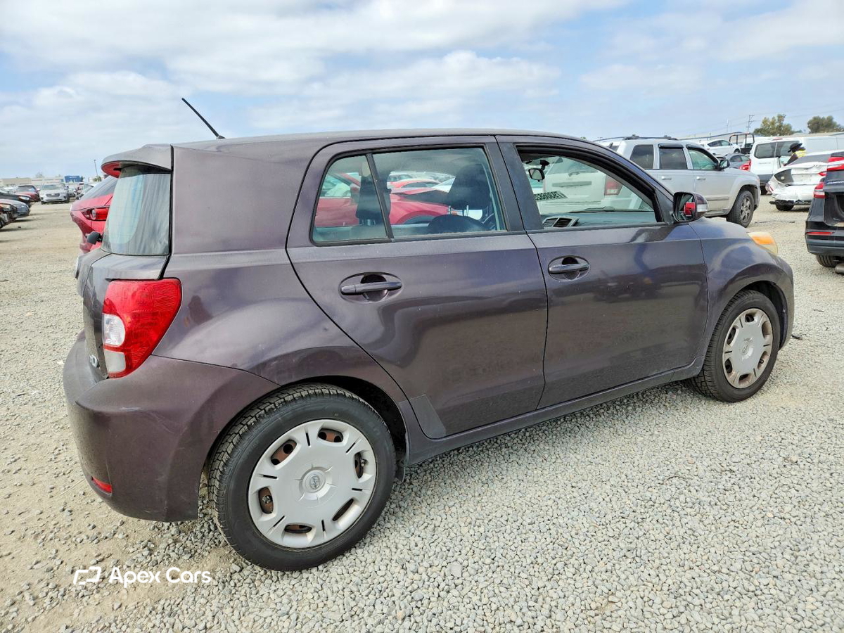 Scion xD 2011
