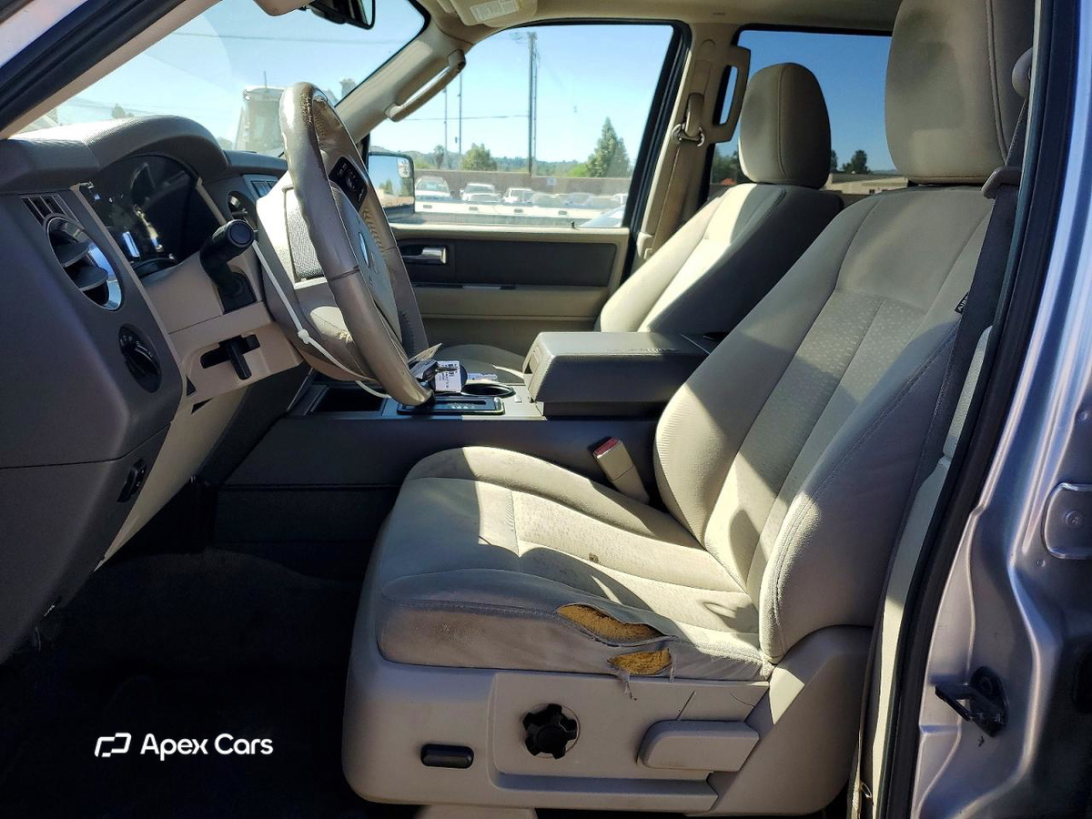 Ford Expedition 2012