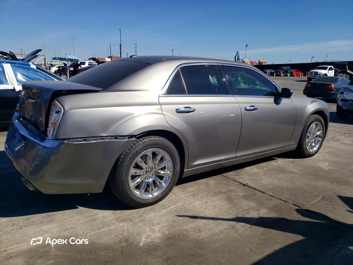 Chrysler 300 2011