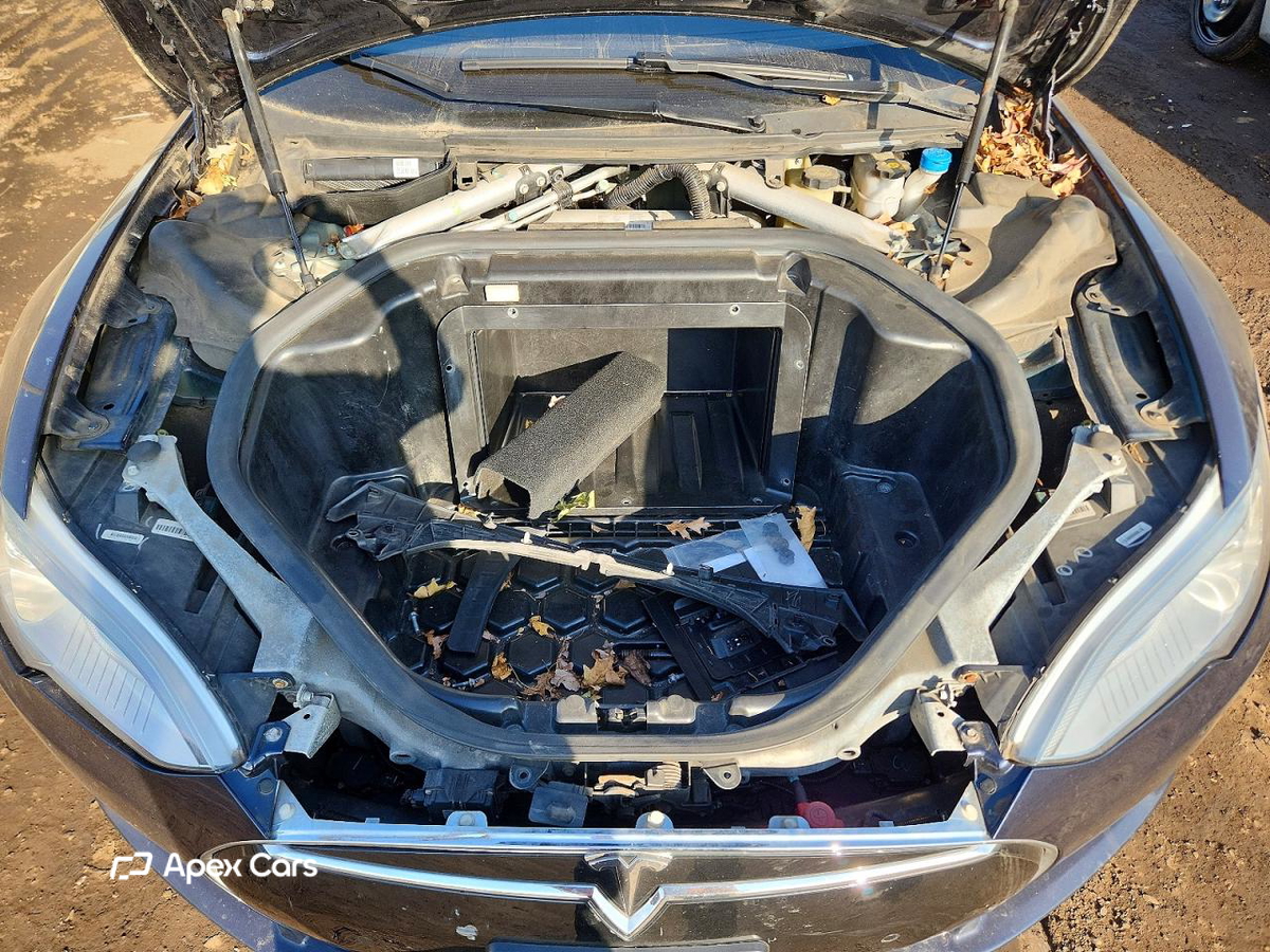 Tesla Model S 2013