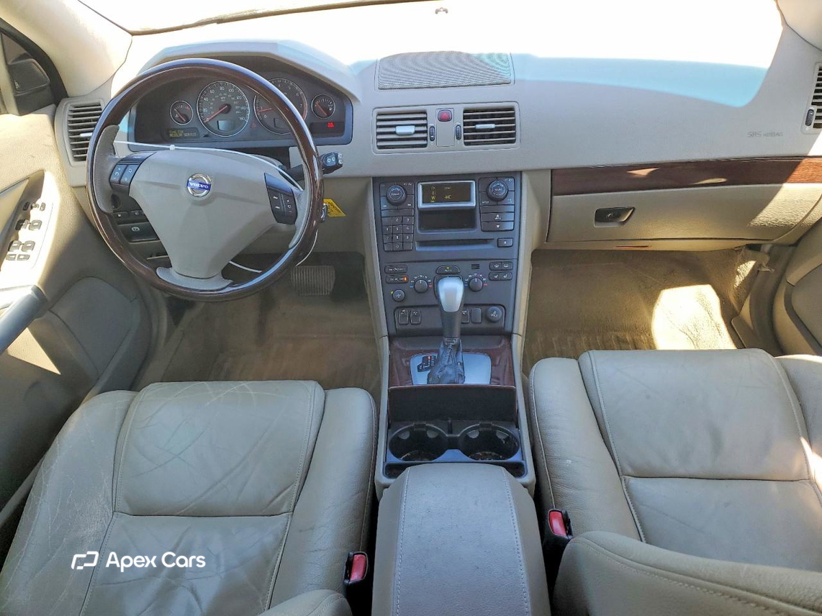 Volvo XC90 2004