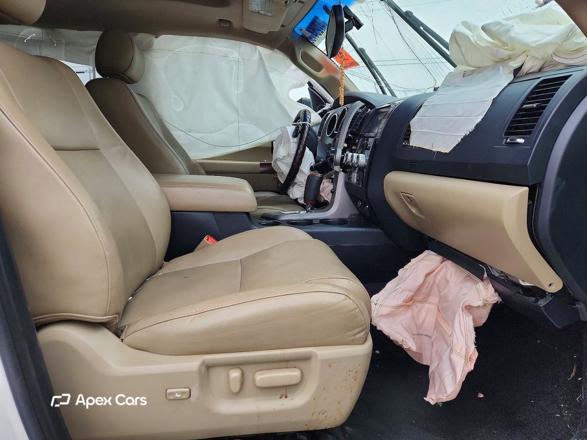 Toyota Sequoia 2012