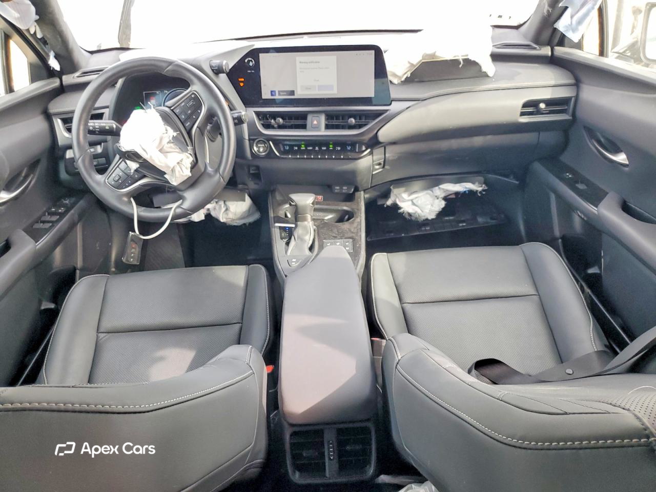 Lexus UX 2024